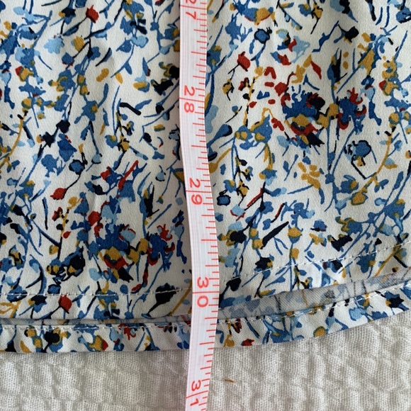 Danini NEW mens shirt in XL in print. Buttons down shirt. Blue buttons. - Picture 10 of 11